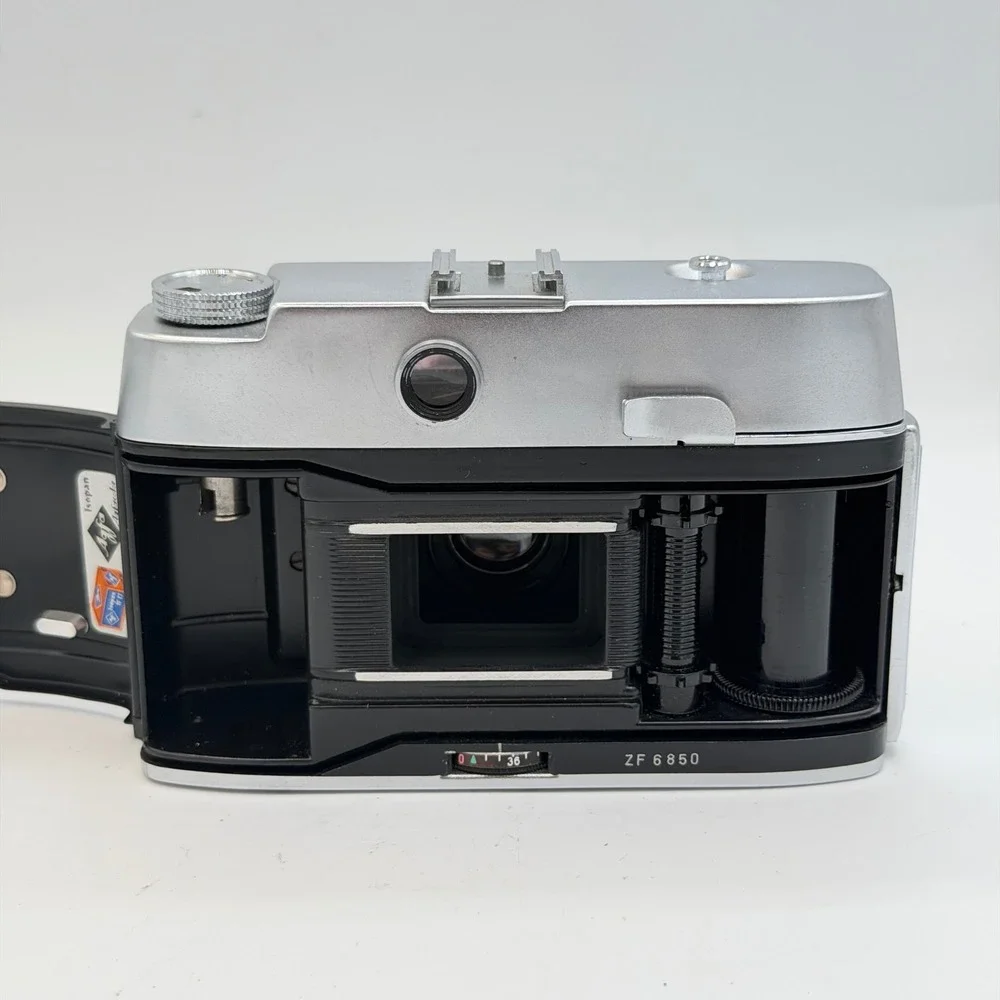 Agfa Silette 35mm Film Camera Color-Apotar 2.8 45mm Lens Prontor-SVS Germany